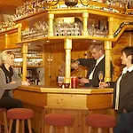 Hubertushof 3*