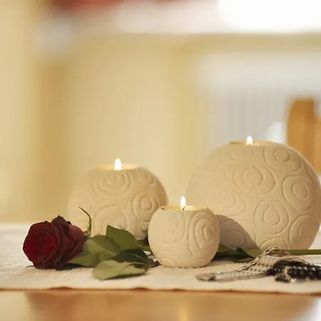 Hubertushof Готель Флахау